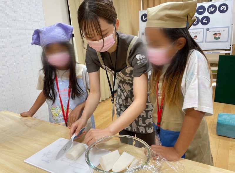 しろくまキッチンでの料理教室の様子